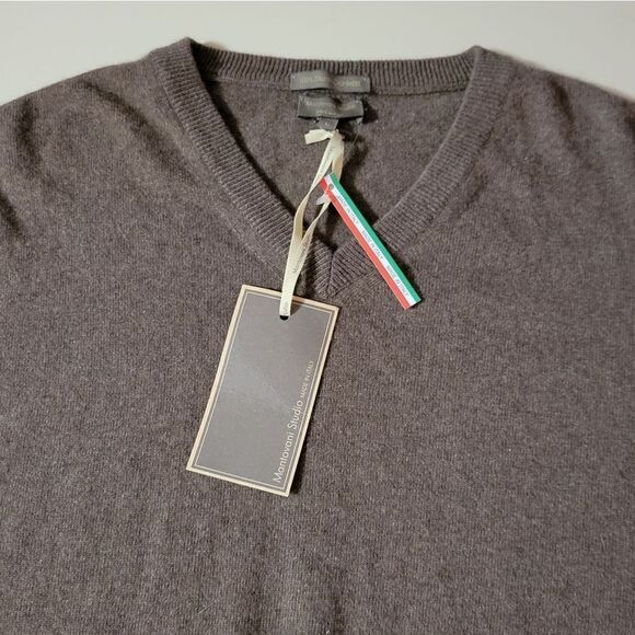 Mantovani Studio Men's Brown Cashmere V-neck Long Sleeve Sweater - Picture 10 of 15